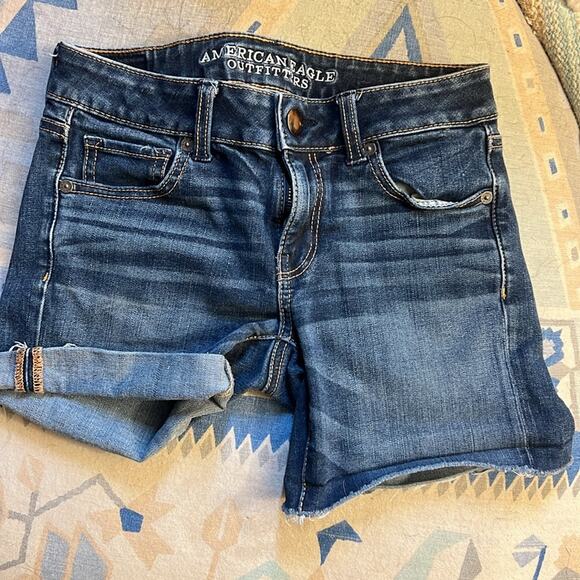 American Eagle Super Stretch Midi Jean Shorts Size 0 - Picture 6 of 6